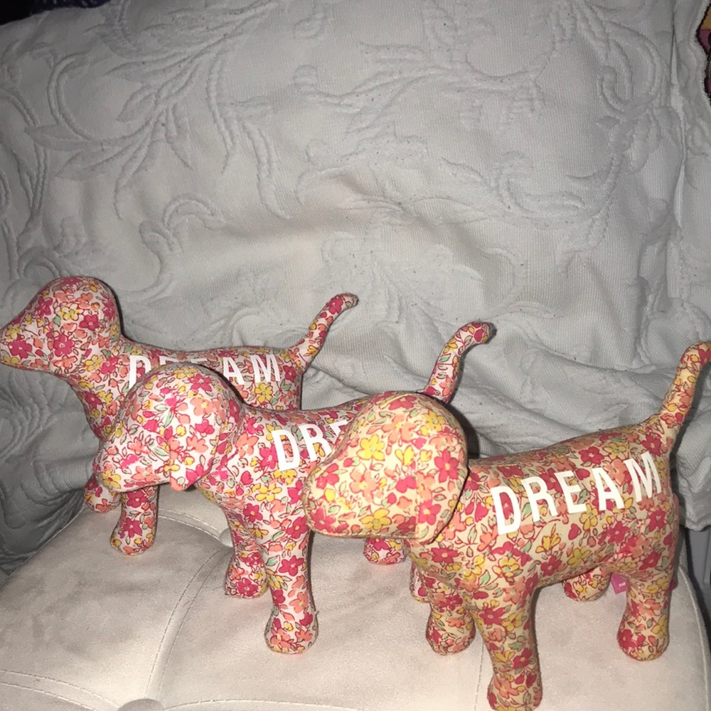 3 Victoria’s Secret PINK Dogs